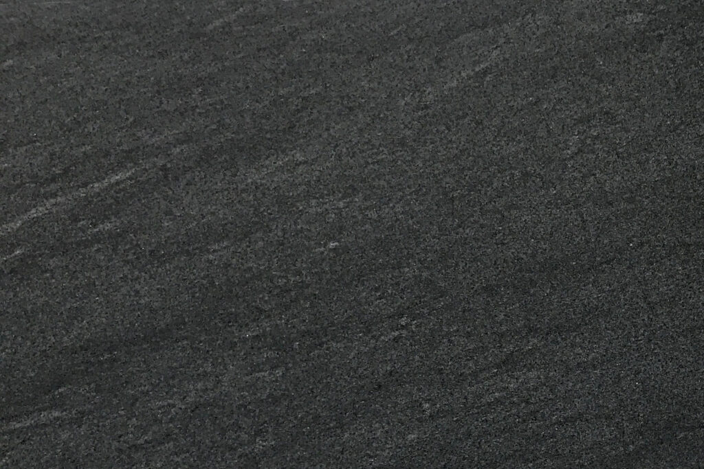 Antracite Black / Bohemian Grey / Ipanema Black / Black Vermont