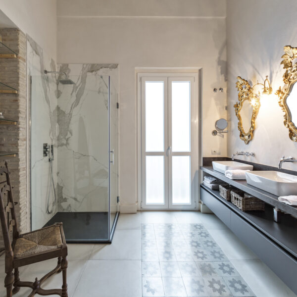 Iron grey bathroom